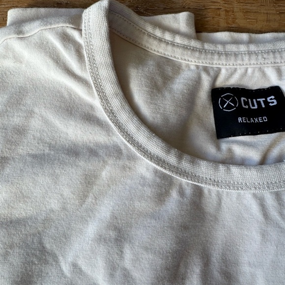 Men's CUTS Relaxed Short Sleeve Off-White Crew Neck Tee / Xlarge - Picture 4 of 8